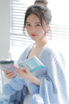 漂亮的女邻居3