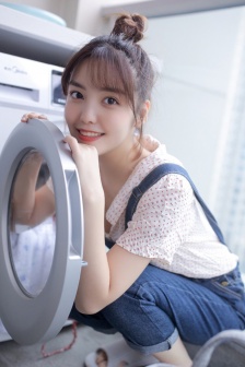 白桃松木(校园)请你吃糖凌虚阁
